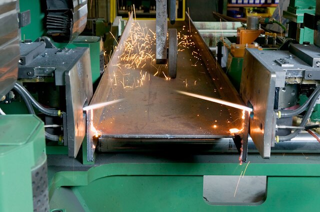 Bevel Cutting on Multiple Axes Bevel Cutting on Multiple Axes