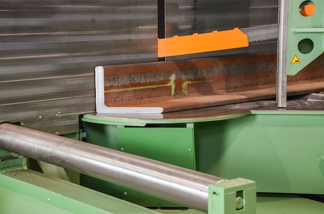Miter Cutting Mechanism Miter Cutting Mechanism