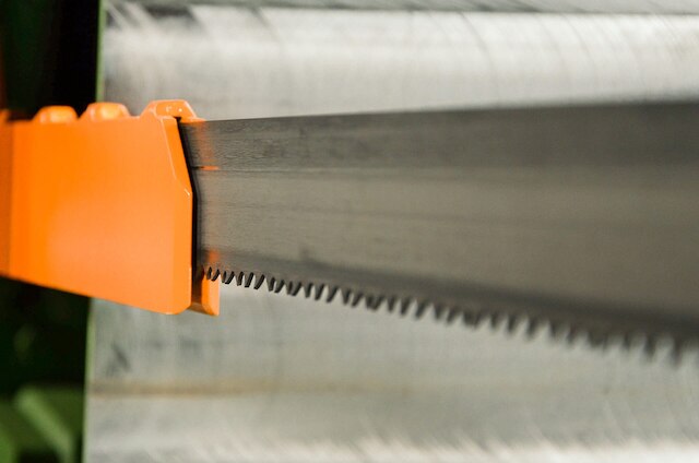Hydraulic Blade Tensioning Hydraulic Blade Tensioning