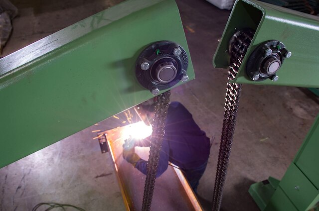 Handle Heavy and Complex Profiles with Dual-Link Chain Design Handle Heavy and Complex Profiles with Dual-Link Chain Design