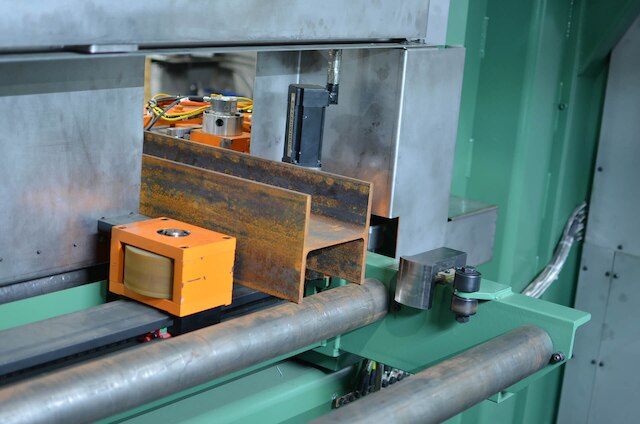 Sturdy Material Clamping Sturdy Material Clamping